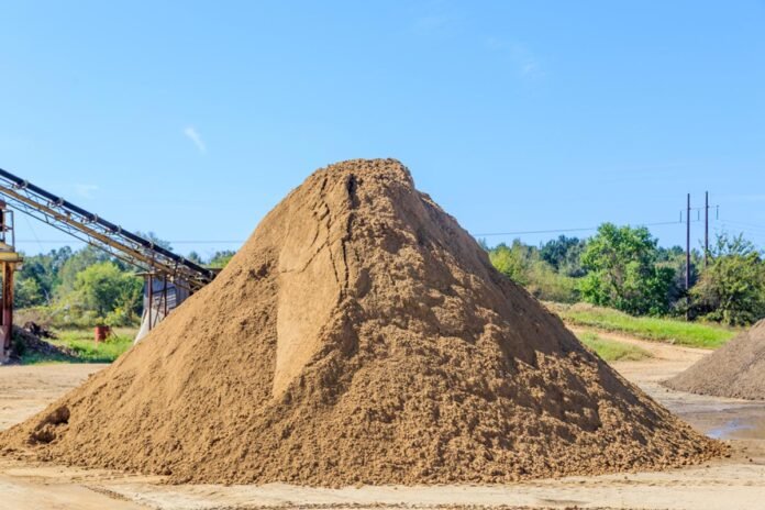How to Hire the Best Sand Delivery Near Me Based on Cost